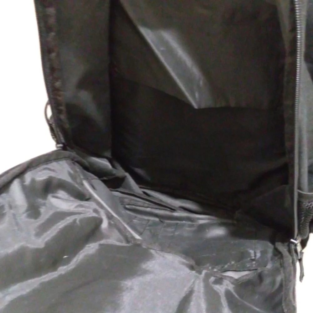 Mizzou Backpack, 4 Zipper Pockets With Mizzou beanie